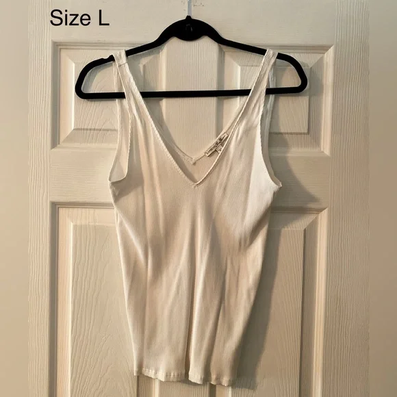 Express Ribbed Tank - Picture 2 of 3